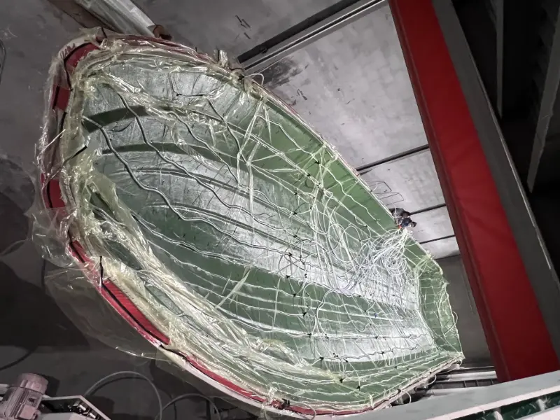 Лавада® процес вакуумске инфузије за труп путничког пловила дужине 21,8 м – повећање снаге, ефикасности и дуговечности