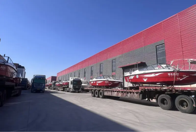 Лавада® Иацхтс Испоручено 20 комплета прилагођених глисера