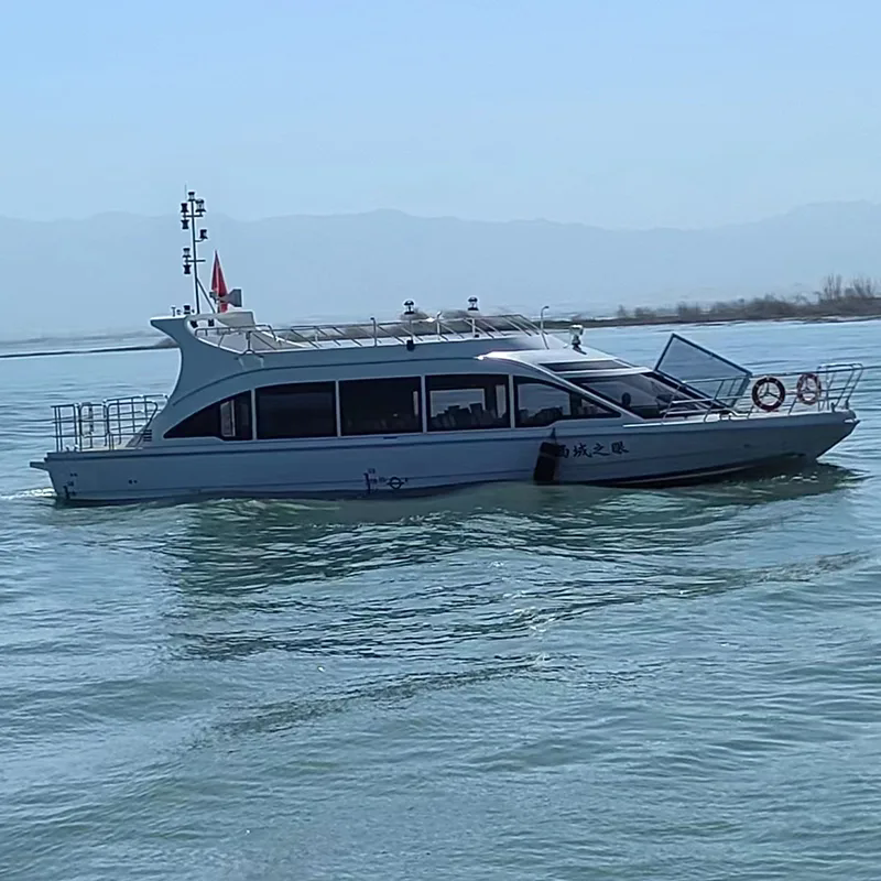 Како једнотрупни путнички чамац повећава удобност и сигурност?